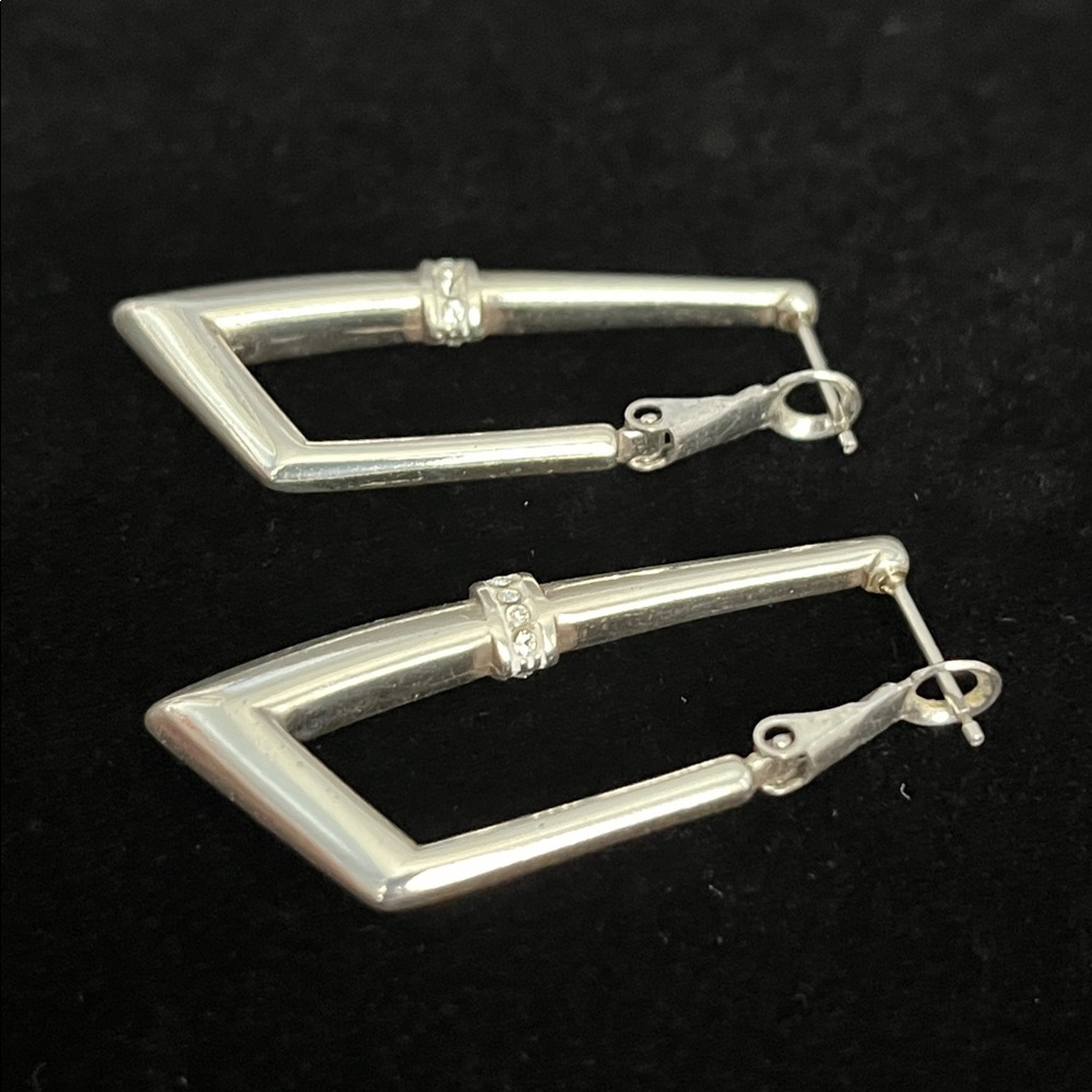 Brighton Geometric Hoop Earrings - Picture 5 of 9